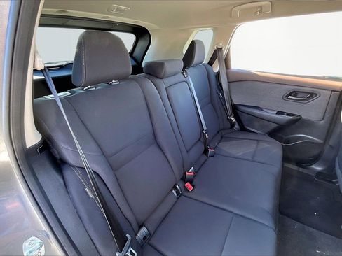 Used 2023 Nissan Rogue S image 27