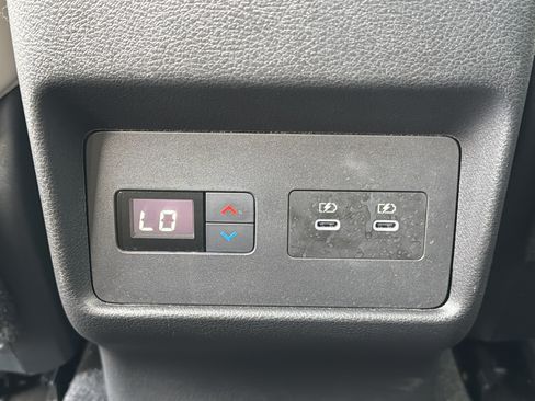 Used 2024 Nissan Rogue SL w/ SL Premium Package FWD image 20