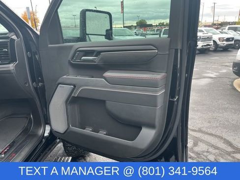 Used 2024 GMC Sierra 2500 AT4X image 46