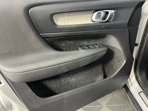 Used 2023 Volvo XC40 B5 Plus w/ Protection Package Premier image 25