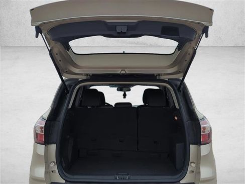 Used 2018 Ford Escape SE w/ SE Sport Appearance Package image 6