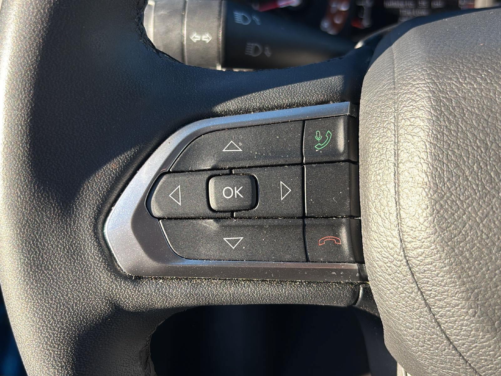 Used 2025 Jeep Compass Limited AWD/4WD image 13