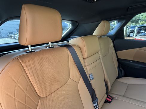 Used 2025 Lexus RX 350 w/ Convenience Package AWD/4WD image 39