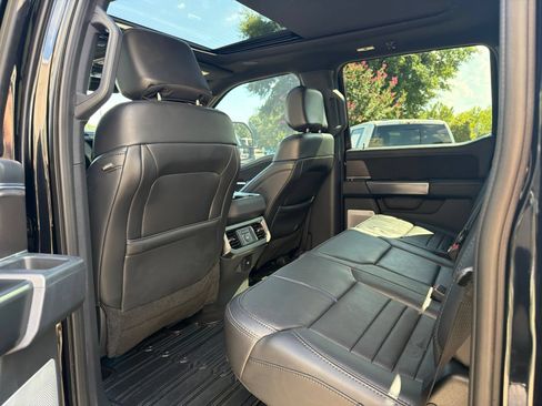 Used 2026 Ford F250 Platinum w/ Tremor Off-Road Package AWD/4WD image 9