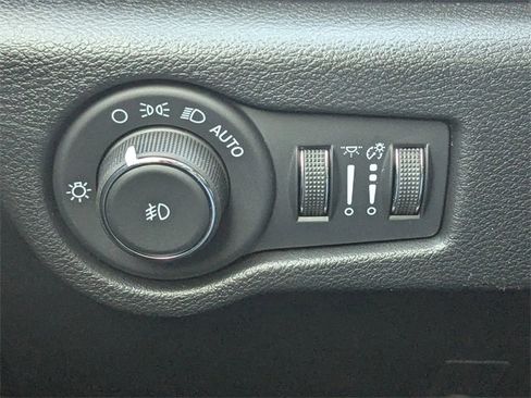 New 2026 Chrysler Pacifica Select image 26