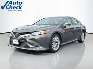 Used 2018 Toyota Camry XLE FWD video 1