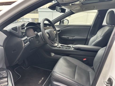 Used 2024 Lexus RZ 300e Premium w/ Technology Package image 7