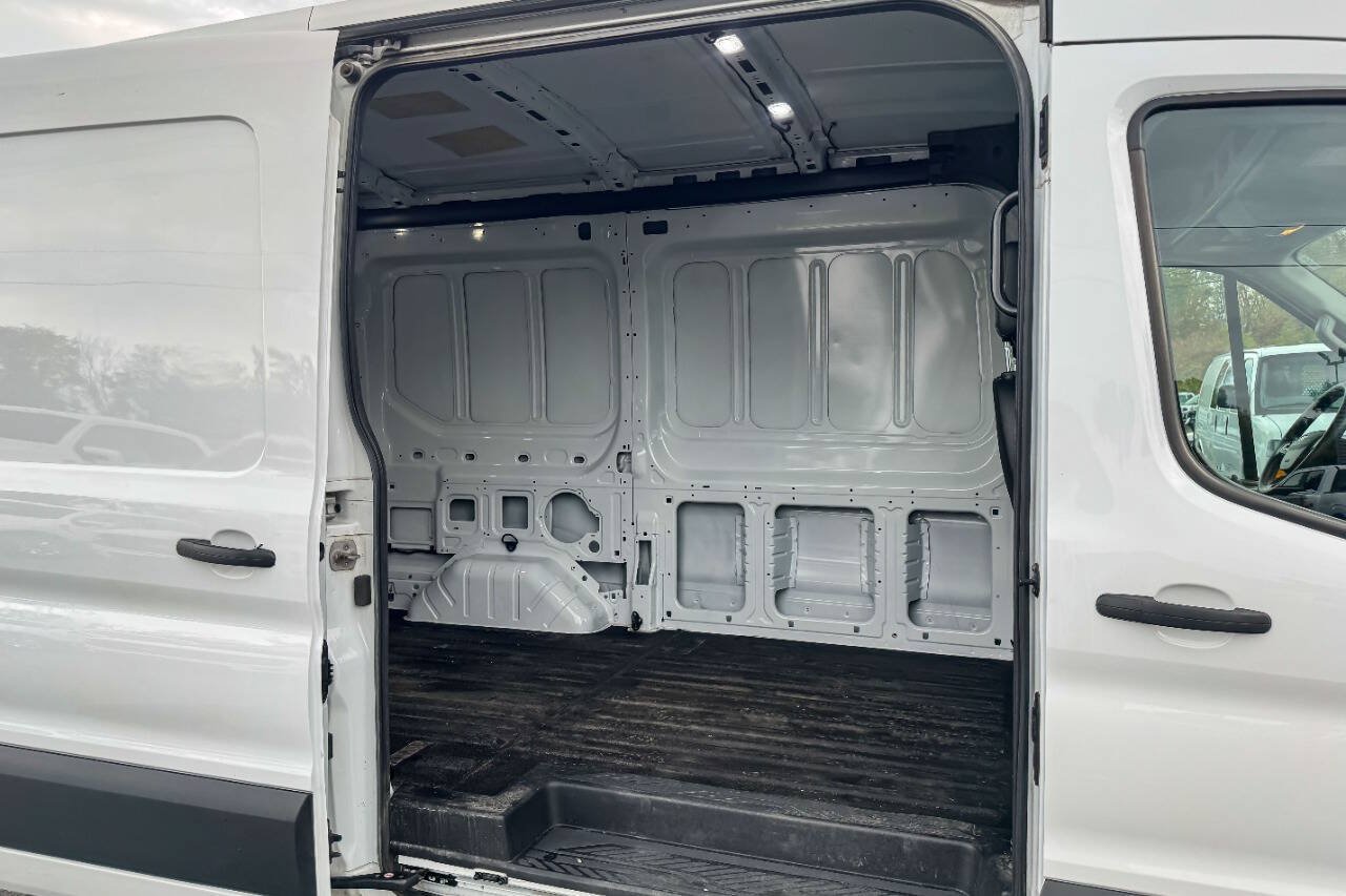 Used 2020 Ford Transit 250 Medium Roof AWD w/ Load Area Protection Package image 12