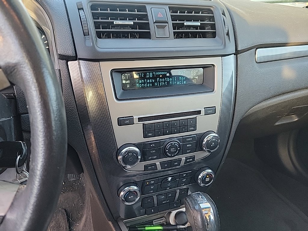 Used 2010 Ford Fusion SEL FWD image 9