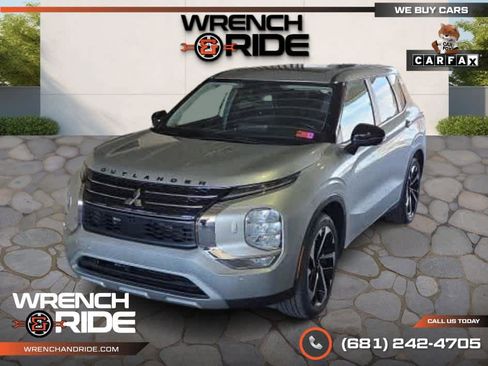 Used 2022 Mitsubishi Outlander SE image 13