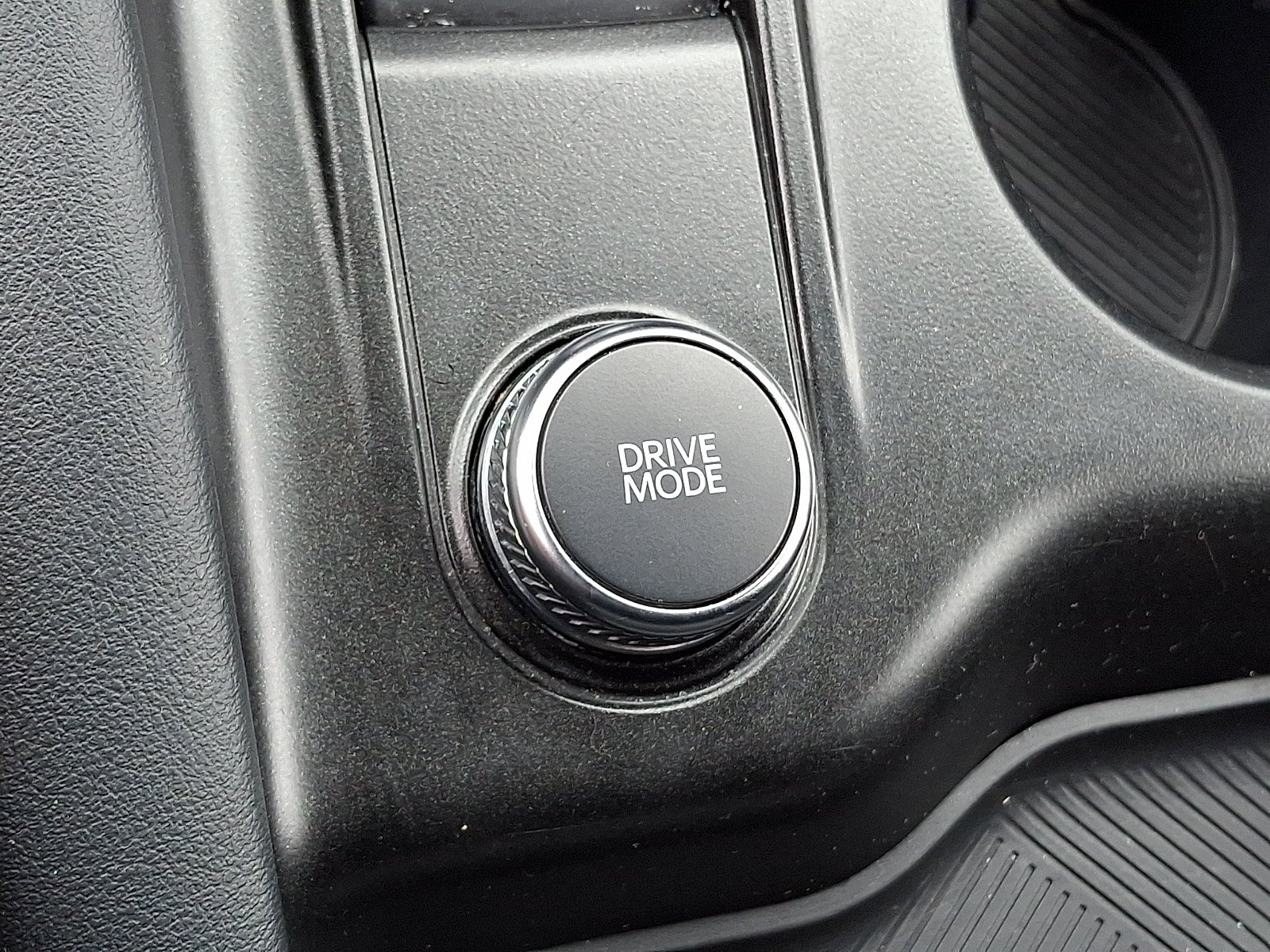 Certified 2025 Ford Explorer ST-Line AWD/4WD image 23