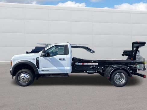 Used 2025 Ford F550 4x4 Regular Cab Super Duty image 2