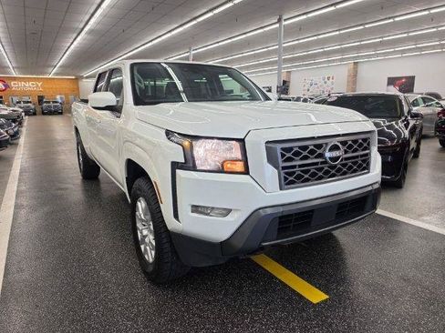 Used 2023 Nissan Frontier SV w/ Technology Package AWD/4WD image 3