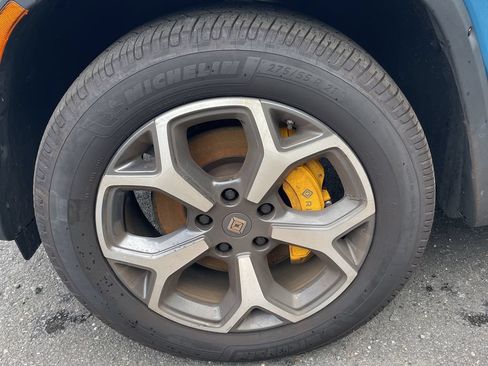 Used 2022 Rivian R1T Launch Edition AWD/4WD image 11