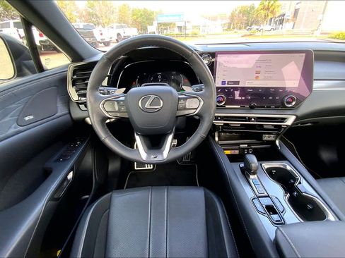 Used 2024 Lexus RX 500h F Sport w/ Convenience Package image 5