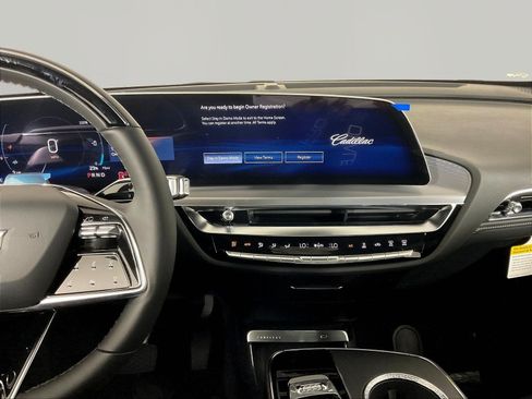 New 2026 Cadillac Lyriq Luxury AWD/4WD image 13
