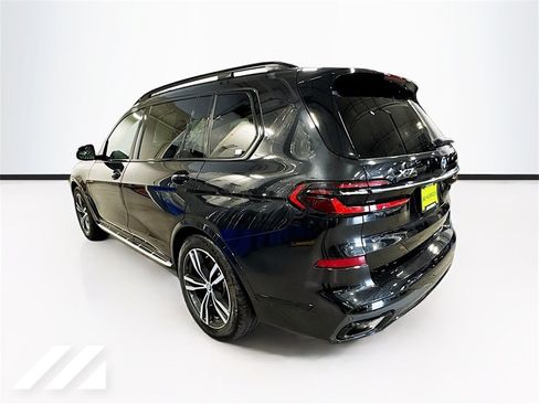 Used 2023 BMW X7 xDrive40i w/ M Sport Package image 7