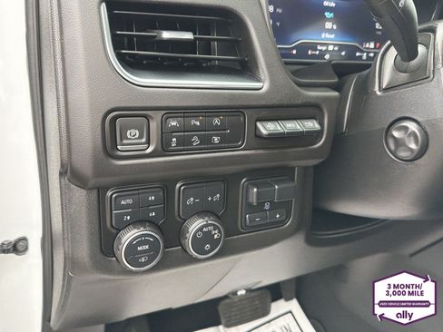 Used 2024 Chevrolet Tahoe High Country AWD/4WD image 15