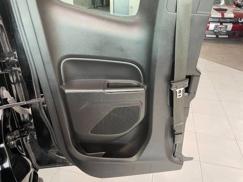 Used 2018 Chevrolet Colorado LT w/ Redline Special Edition image 21