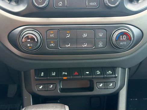 Used 2021 Chevrolet Colorado Z71 w/ Safety Package AWD/4WD image 45