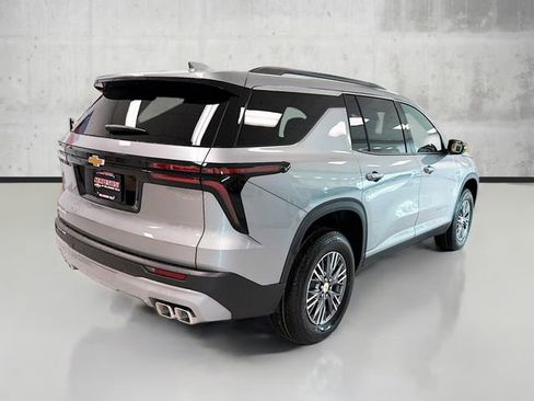 New 2026 Chevrolet Traverse LT image 5