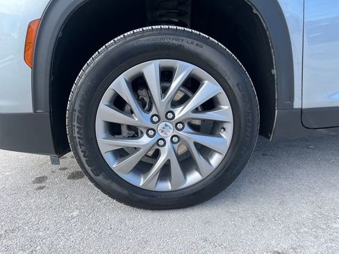 Used 2025 Buick Enclave Preferred image 28