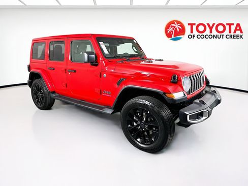 Used 2025 Jeep Wrangler Sahara image 1