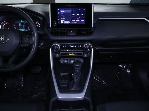 Used 2024 Toyota RAV4 XLE image 17