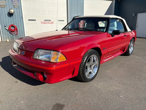 Used 1988 Ford Mustang GT image 4