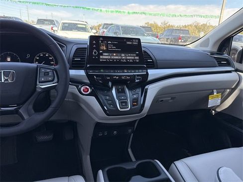 New 2026 Honda Odyssey Touring image 22