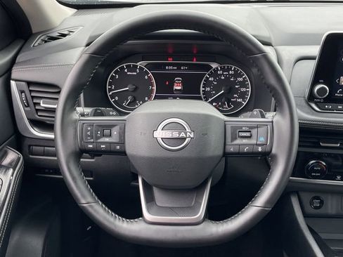 Used 2025 Nissan Rogue SV AWD/4WD image 12