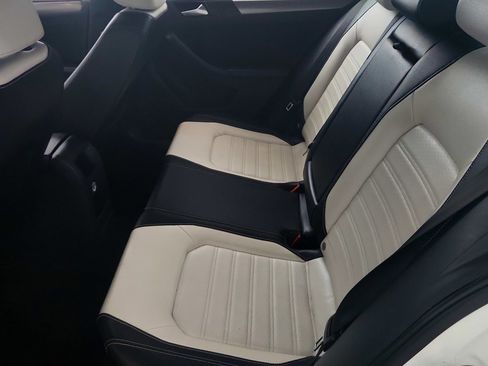 Used 2016 Volkswagen Jetta Sport FWD image 31