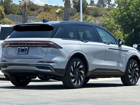 New 2026 Lincoln Nautilus Reserve w/ Jet Appearance Package AWD/4WD image 3