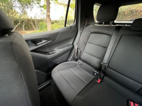 Used 2025 Chevrolet Equinox LT image 38