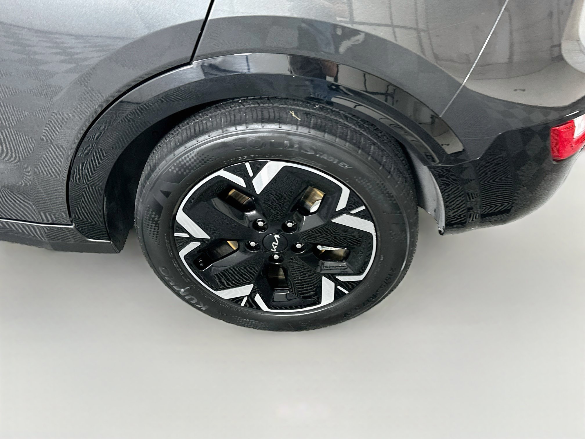 Used 2023 Kia Niro Wind FWD image 11