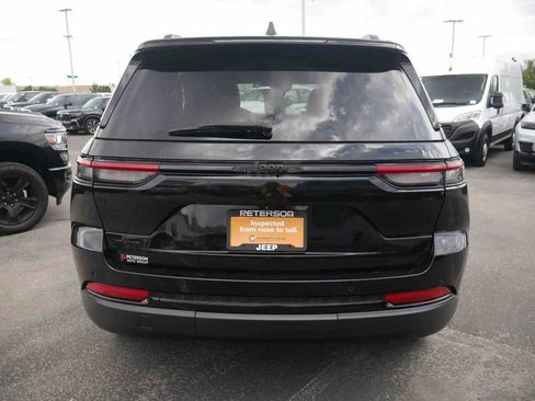 Certified 2024 Jeep Grand Cherokee Altitude AWD/4WD image 15