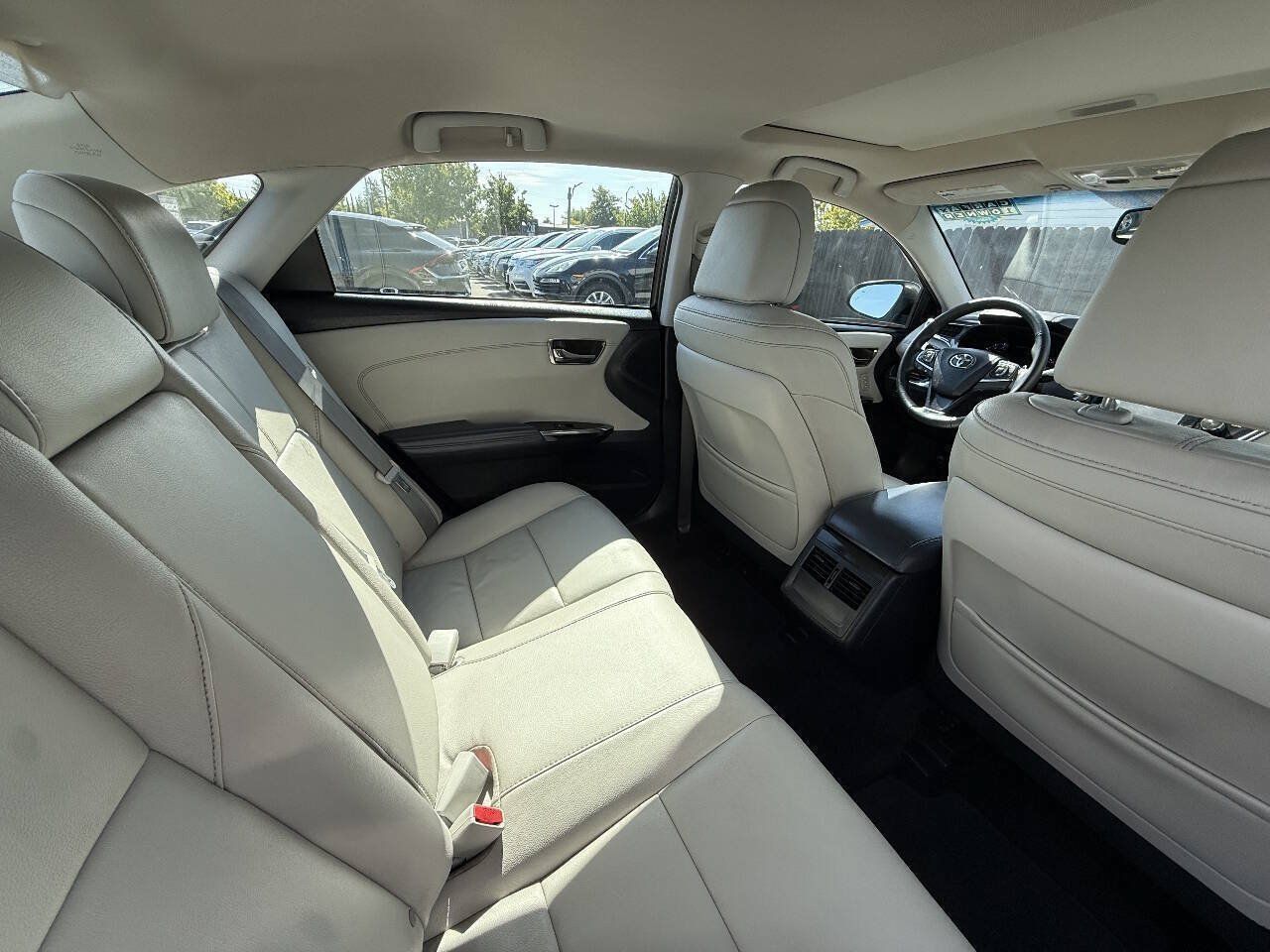 Used 2013 Toyota Avalon XLE Touring FWD image 19