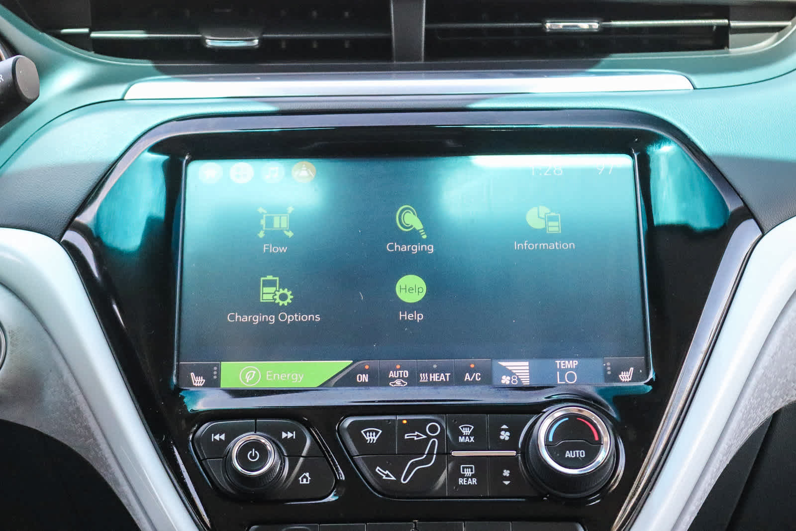 Used 2020 Chevrolet Bolt Premier w/ Infotainment Package FWD image 14