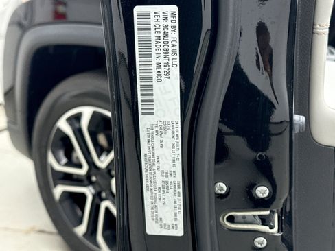 Used 2022 Jeep Compass Limited AWD/4WD image 23