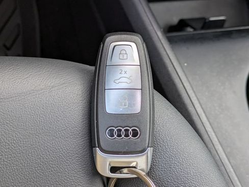 Used 2025 Audi Q4 e-tron Premium RWD image 31