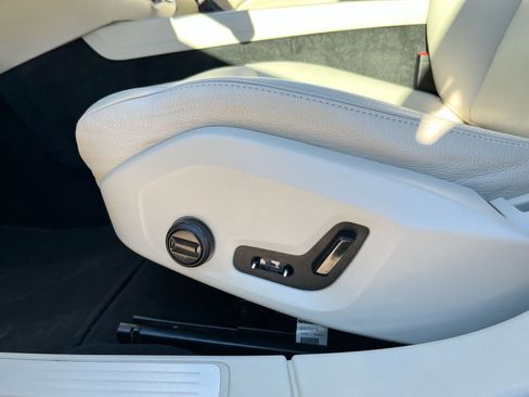 Used 2020 Volvo S60 T5 Momentum w/ Protection Package image 16