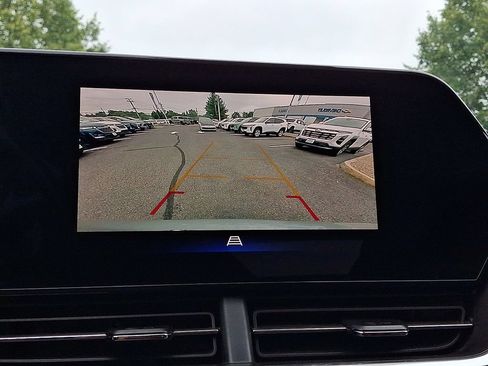 Used 2024 Chevrolet Trax RS w/ Sunroof Package FWD image 4