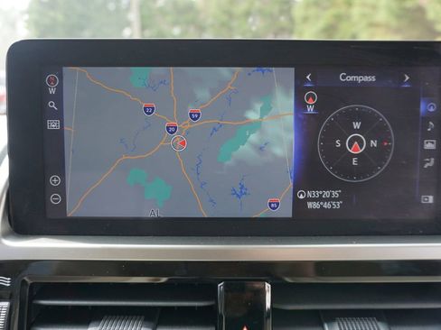 Used 2023 Lexus GX 460 Premium w/ Premium Package image 10