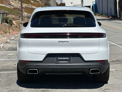 Certified 2024 Porsche Cayenne image 8