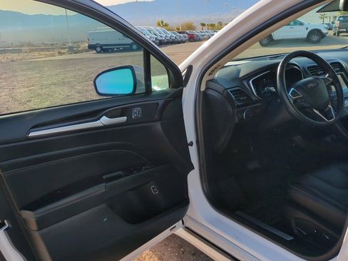 Used 2020 Ford Fusion Titanium image 12