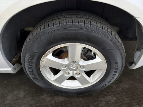 Used 2009 Dodge Grand Caravan SXT FWD image 34