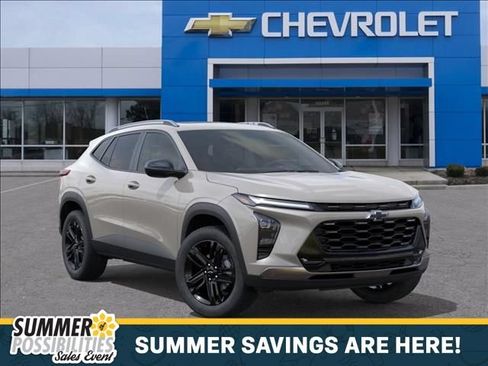 New 2026 Chevrolet Trax ACTIV w/ Sunroof Package FWD image 7