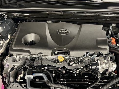 Used 2025 Toyota Camry SE FWD image 29