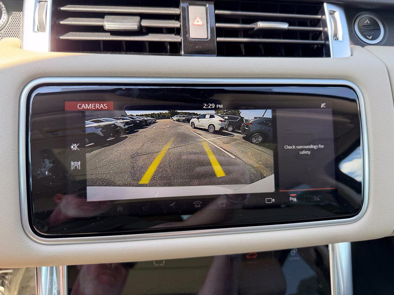 Used 2019 Land Rover Range Rover Sport HSE AWD/4WD image 27