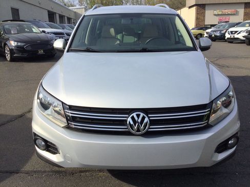 Used 2014 Volkswagen Tiguan SE AWD/4WD image 3